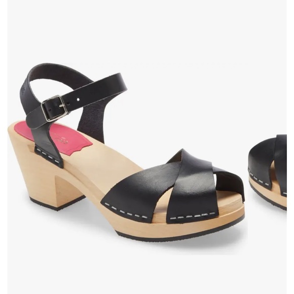 Swedish Hasbeens Black and Tan Sandals - Picture 2 of 5